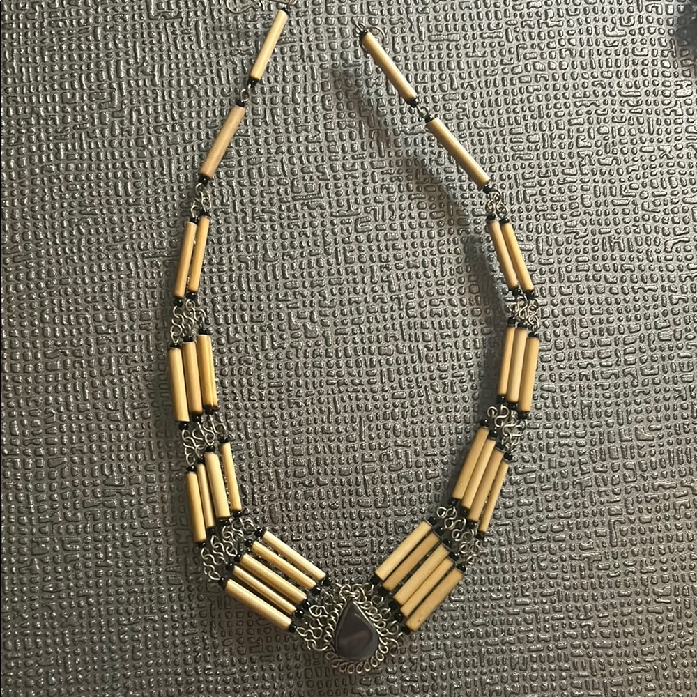 Chocker necklace